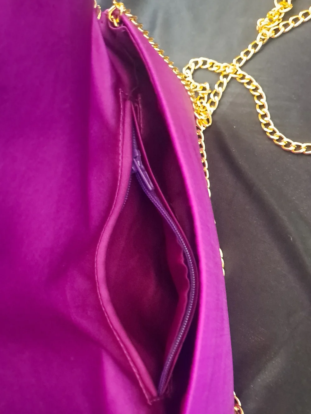 VINTAGE SHIRALEAH CHICAGO Fuchsia Floral Chain Shoulder Bag